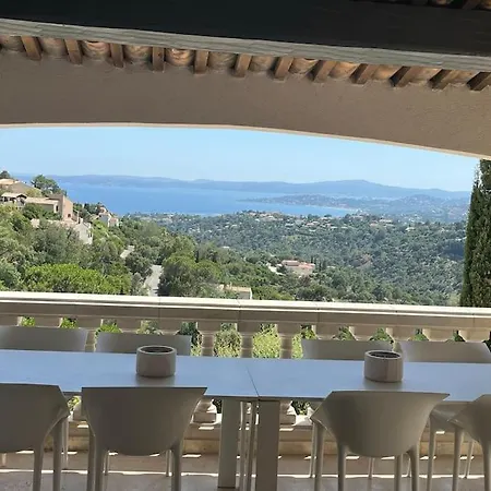 Provencale Magnifique Vue Golfe De St Tropez 别墅 *