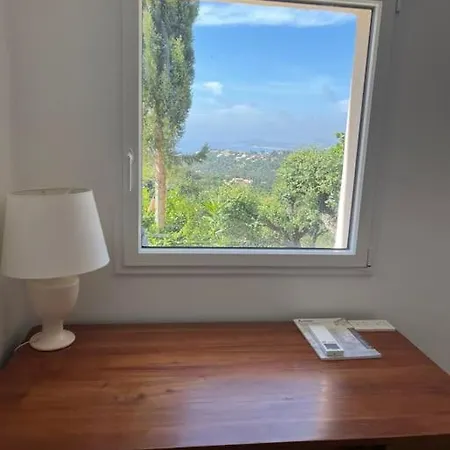 Provencale Magnifique Vue Golfe De St Tropez 别墅
