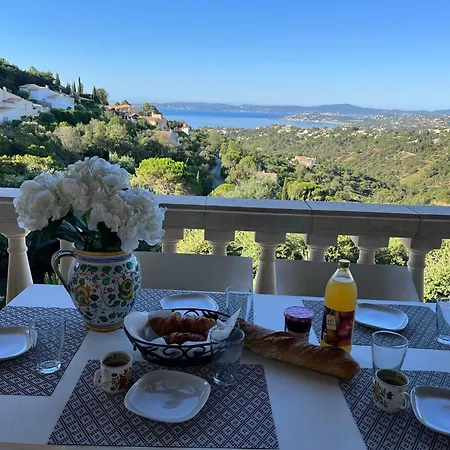 Provençale Magnifique Vue Golfe De St Tropez *